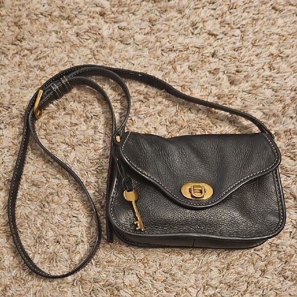 Fossil Handbags - Fossil Heritage Mini Flap Pebbled Leather Crossbody Bag in Black